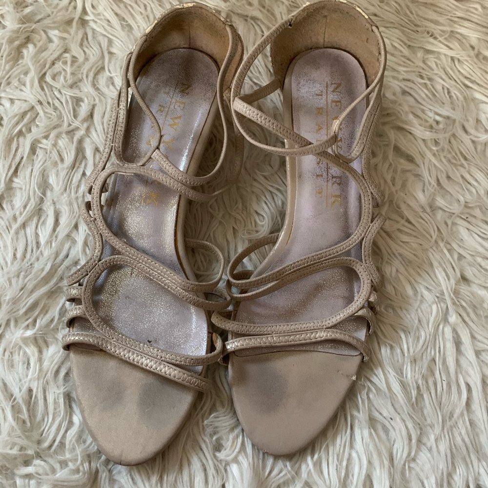New York transit sandals